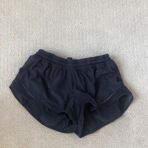 lulu hottie hot shorts!!